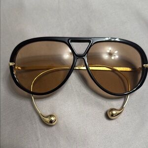 Black and Gold Aviator Sunglasses